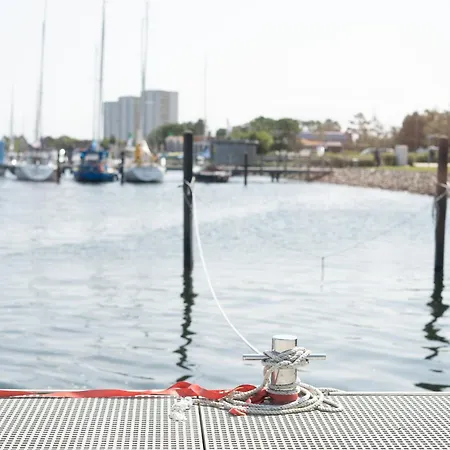 Bateau-hôtel Hausboot Coworkingship