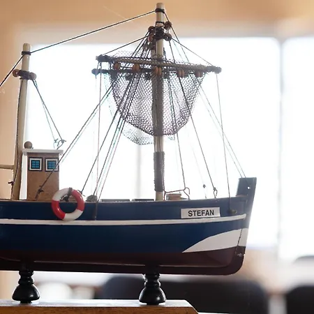 Bateau-hôtel Hausboot Coworkingship *