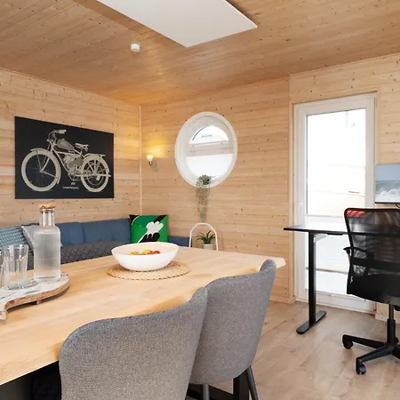 Hausboot Coworkingship * Burgtiefe auf Fehmarn