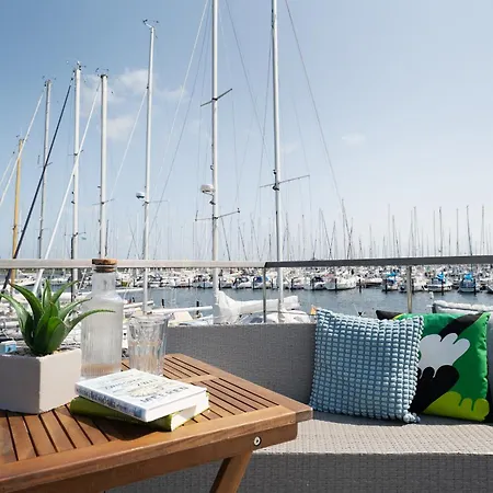 Bateau-hôtel Hausboot Coworkingship *