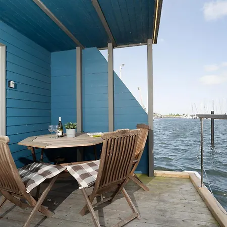 Hausboot Coworkingship