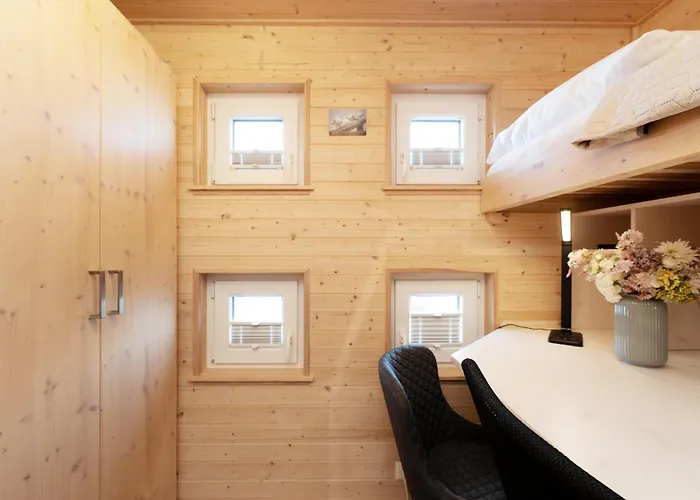 Hausboot Coworkingship *